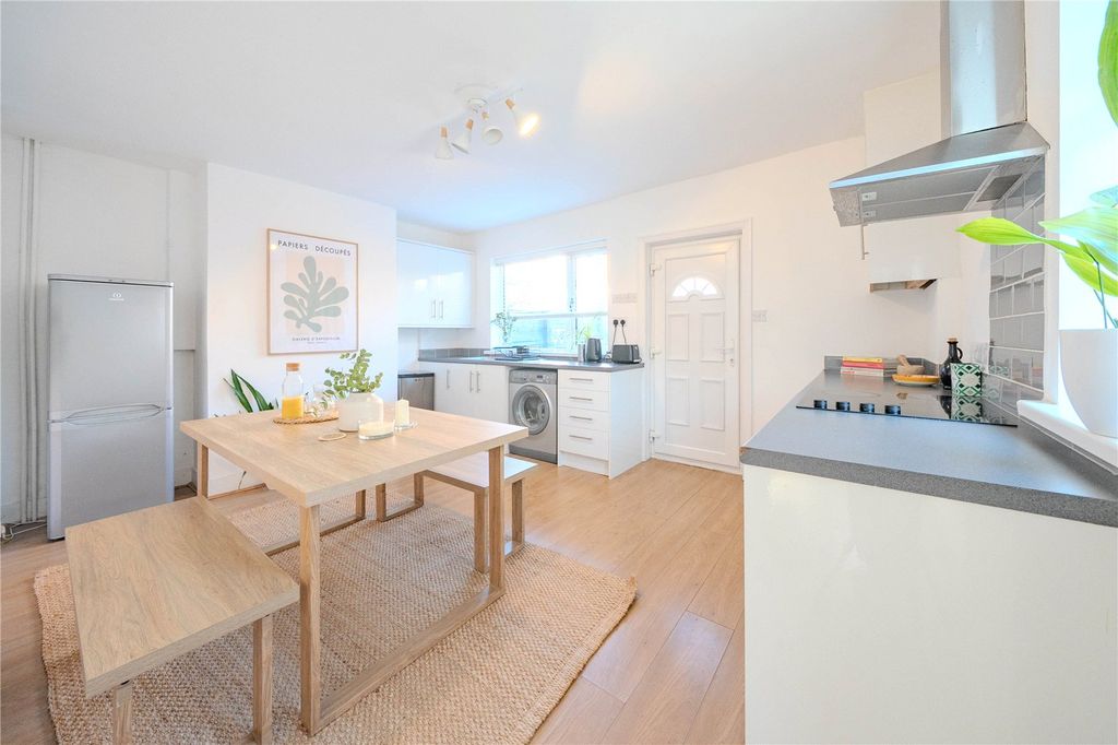 Property photo 3 of 15 Picture No. 13