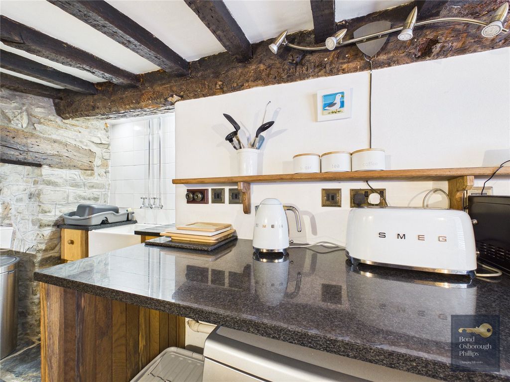 Property photo 3 of 34 Picture No. 06
