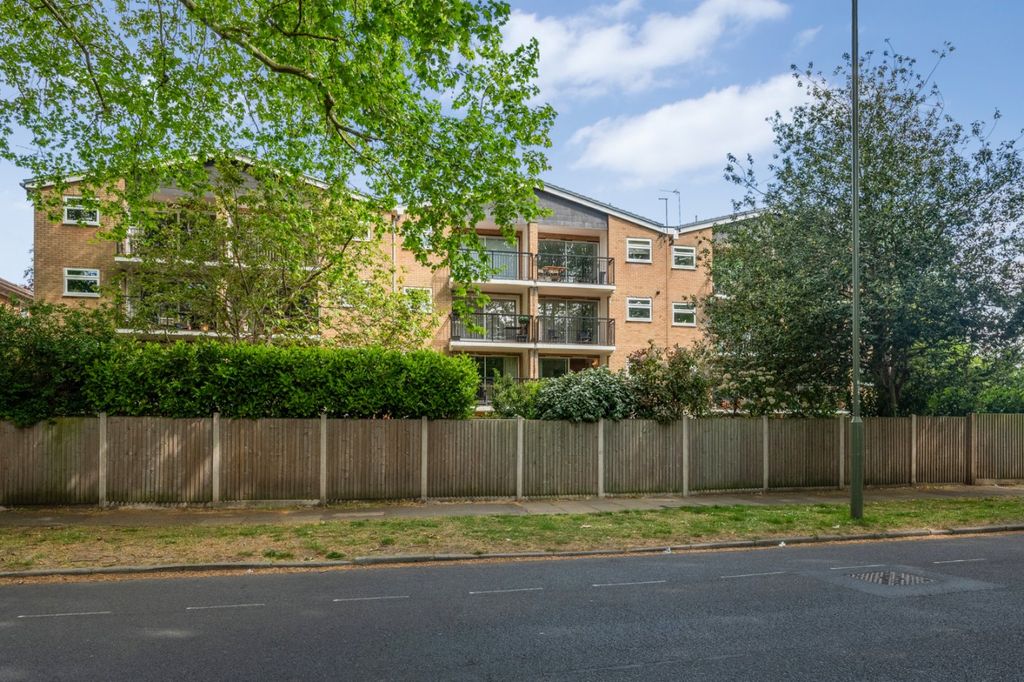 Property photo 1 of 16 Picture No. 30