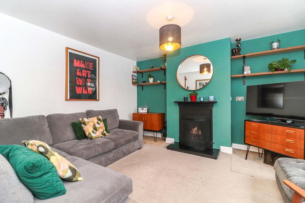 Property photo 3 of 25 Sitting Room