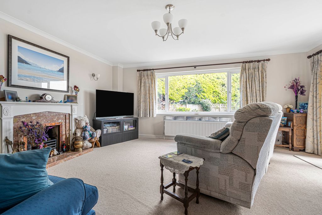 Property photo 3 of 17