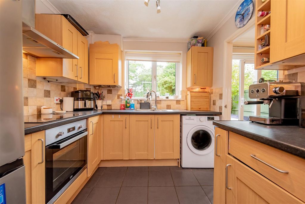 Property photo 3 of 15