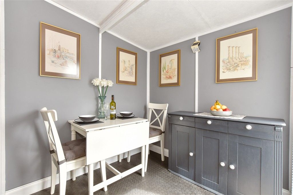 Property photo 3 of 11 Dining Room