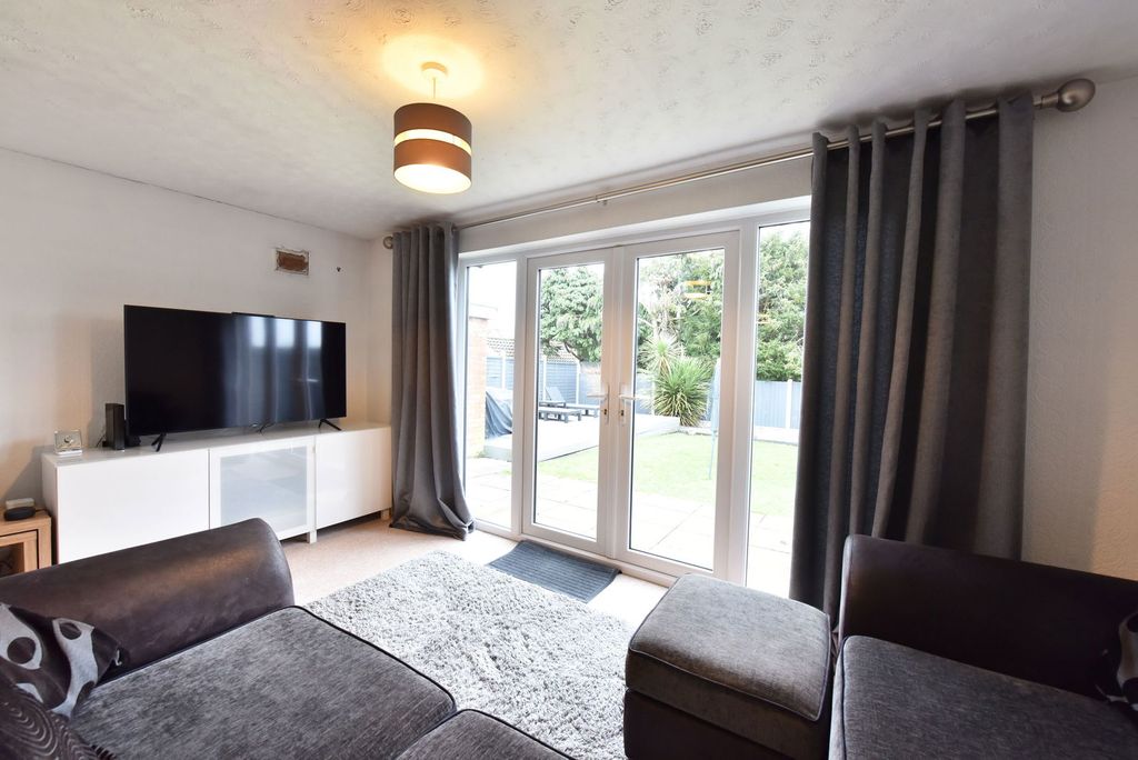 Property photo 3 of 15