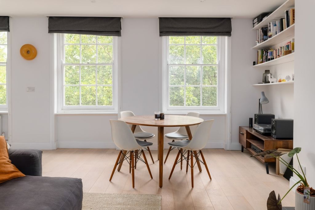 Property photo 3 of 13 38C_Crooms_Hill_0...