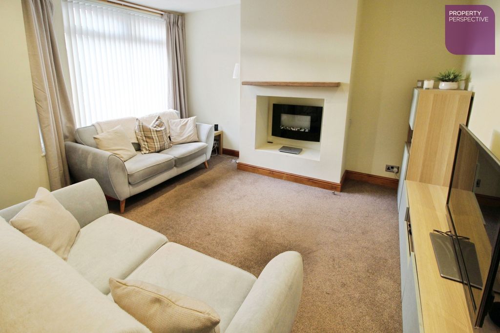 Property photo 2 of 10 Lounge