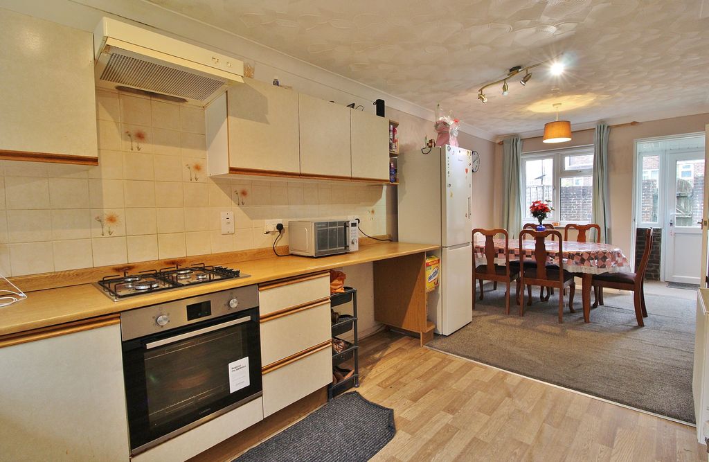 Property photo 2 of 14