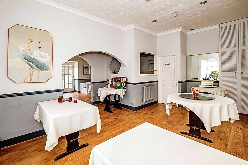 Property photo 2 of 16 Restaurant