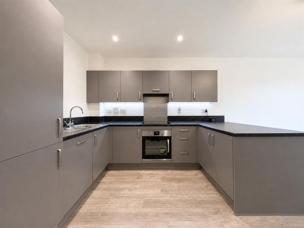 Property photo 1 of 8 Kitchen