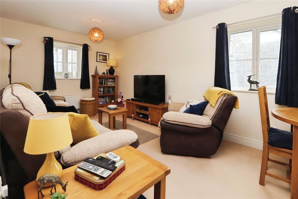 Property photo 2 of 13 Picture No. 01