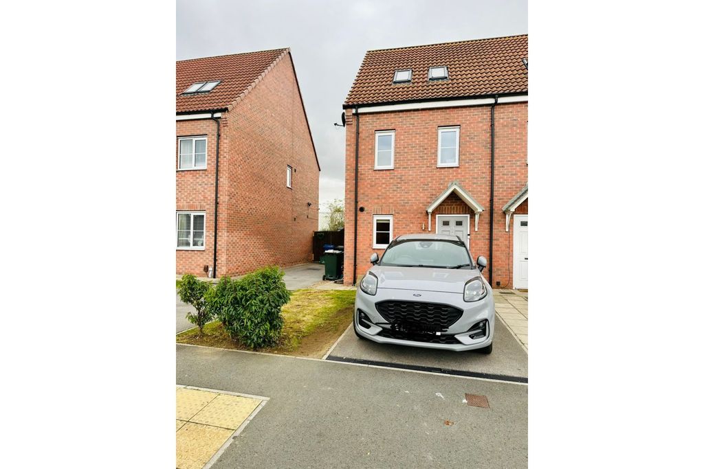 Property photo 1 of 15 Front