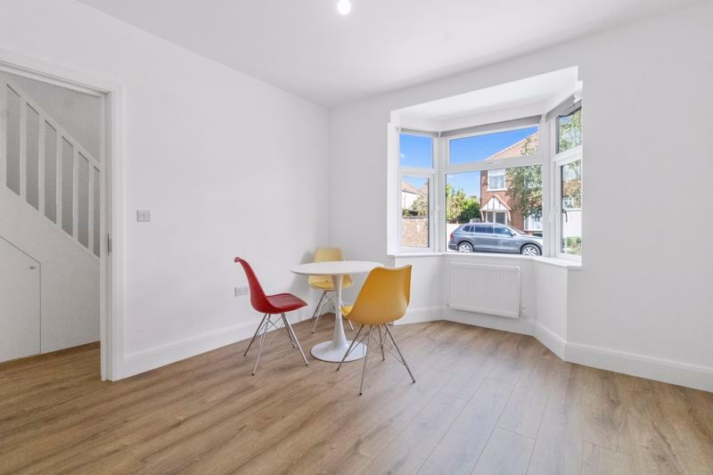 Property photo 1 of 8 Photo 9