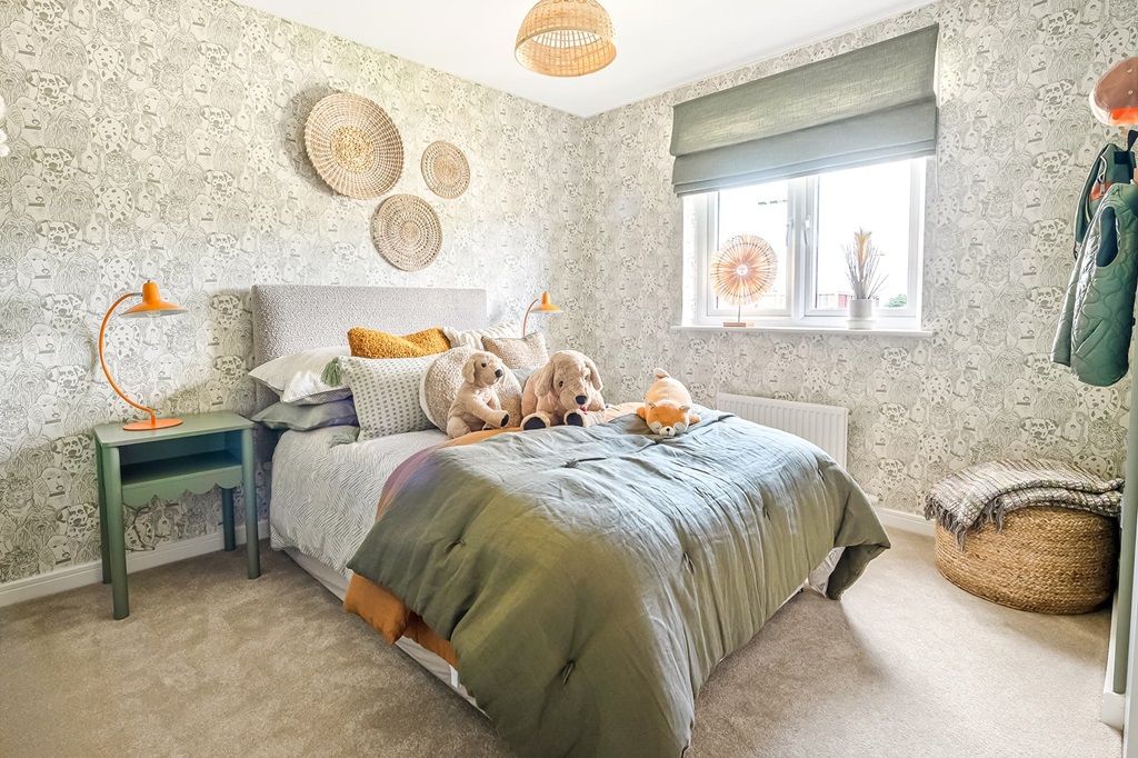 Property photo 1 of 11 Double Bedroom Enjoys Views Of The Rear Garden