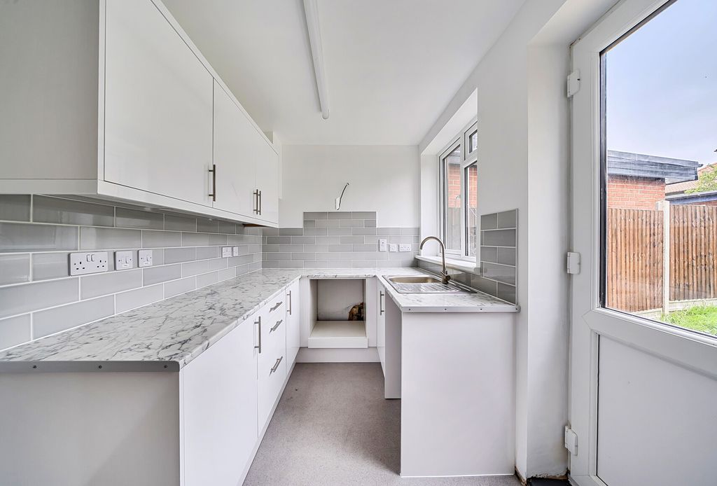 Property photo 3 of 30 1357660-2-68Cadb8...