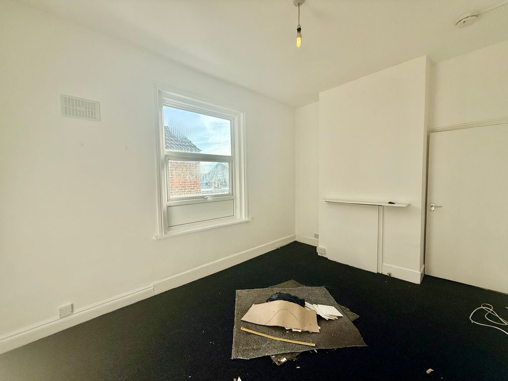 Property photo 3 of 5 Image