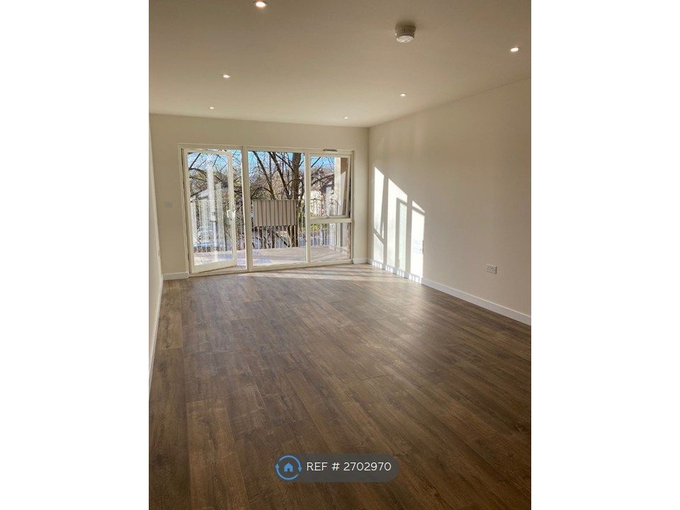 Property photo 2 of 7 Living Room