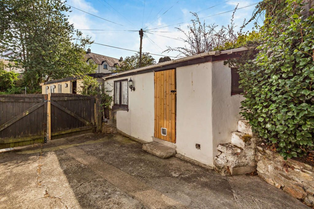 Property photo 2 of 15