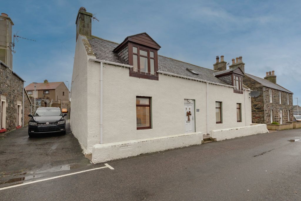 Property photo 1 of 26 Exterior Lead