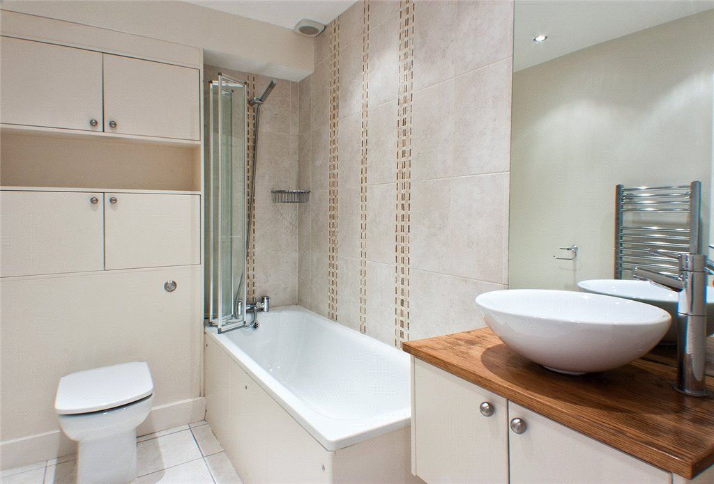 Property photo 3 of 8 Bathroom