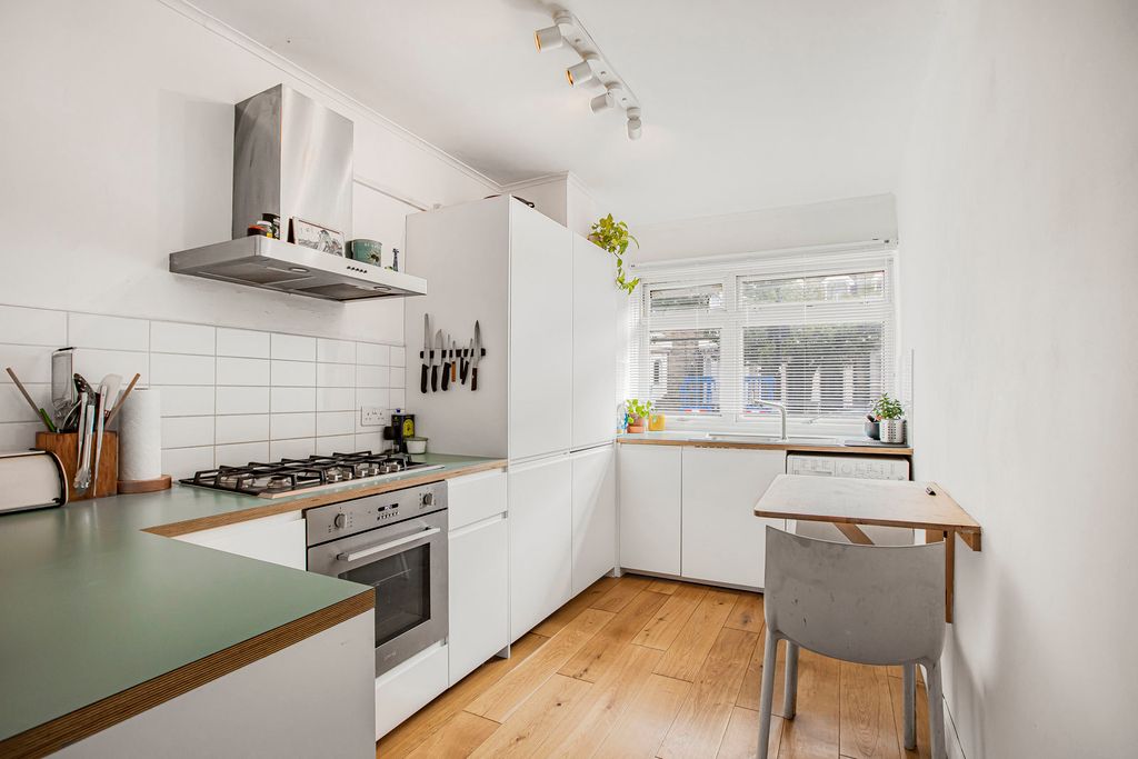 Property photo 2 of 16 Kitchen