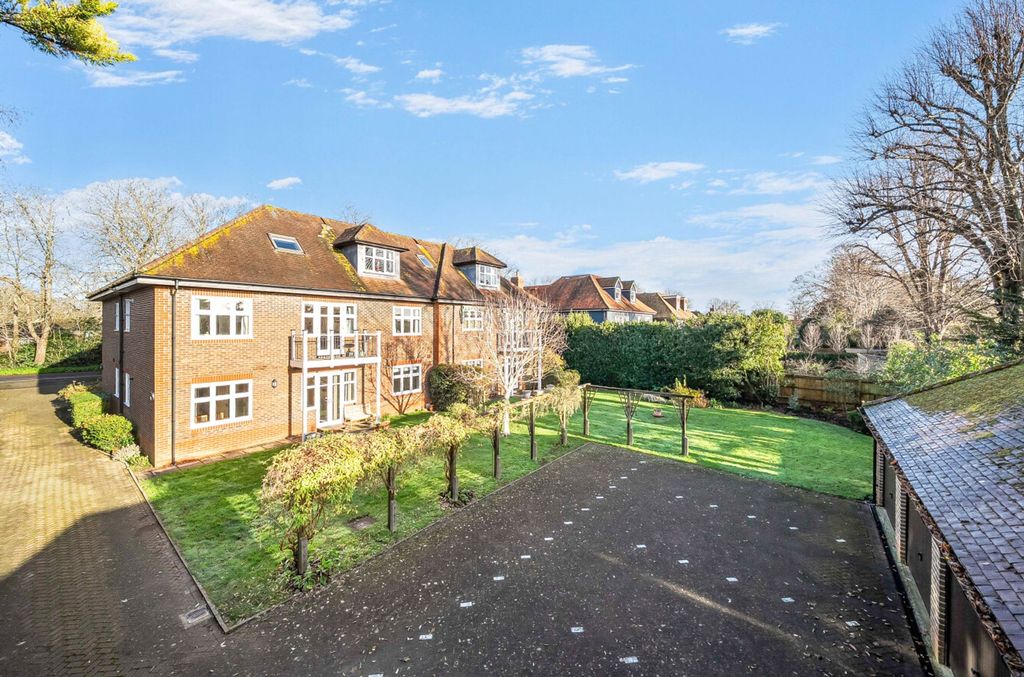 Property photo 1 of 20