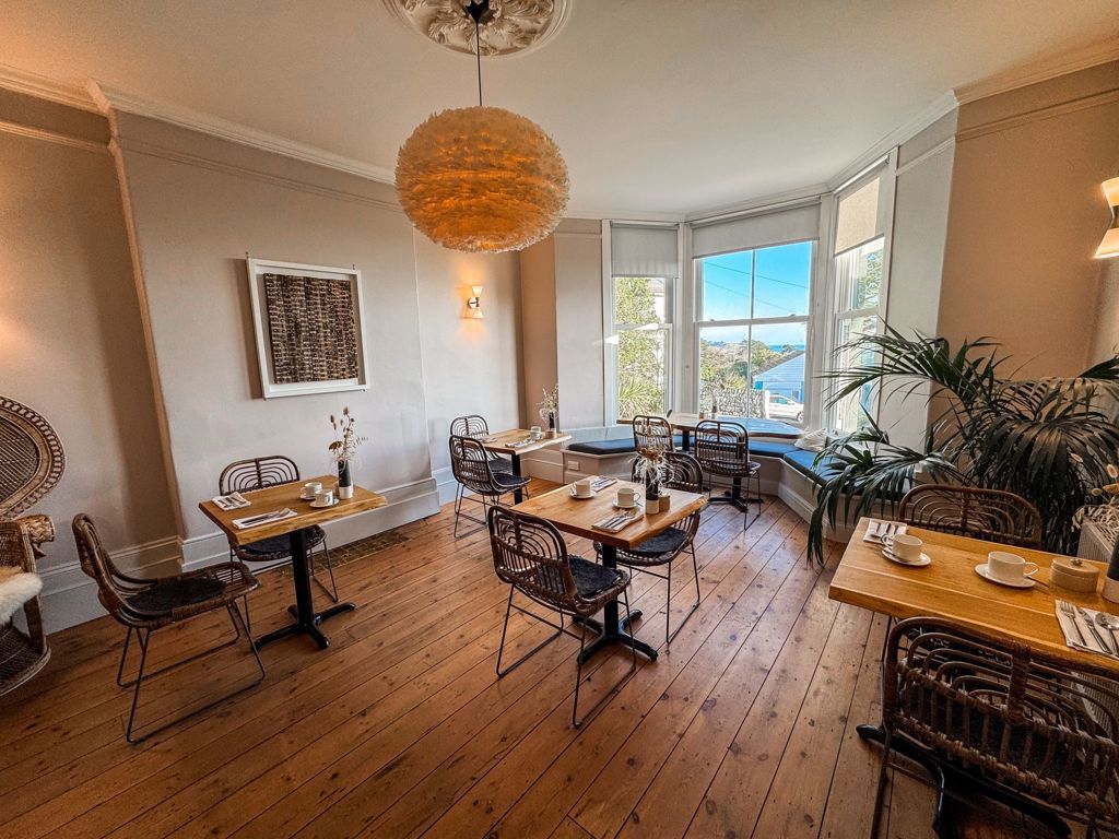 Property photo 3 of 16 Photo 6