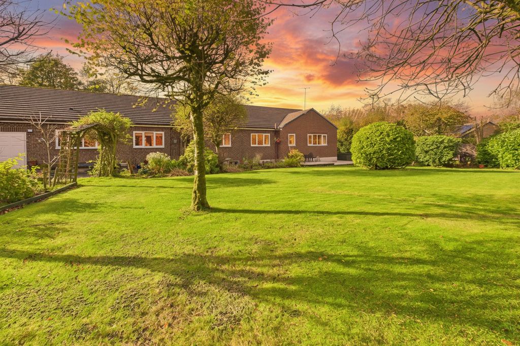 Property photo 1 of 39