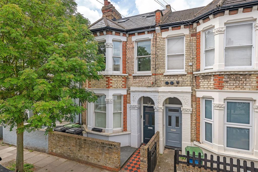 Property photo 1 of 12 Top Floor 20 Glenrosa Street-1.Jpg