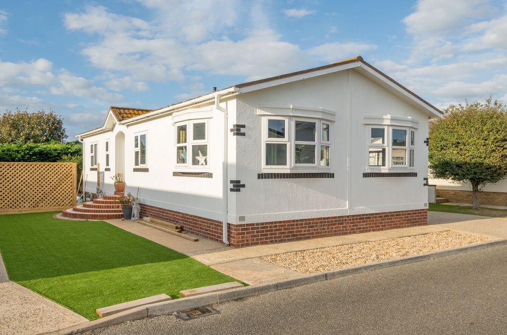 Property photo 1 of 14 1523559-3-1A0B032...