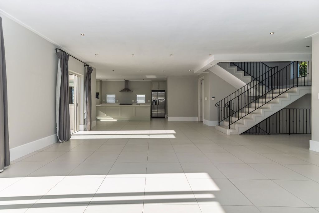 Property photo 3 of 31 Kw1713211