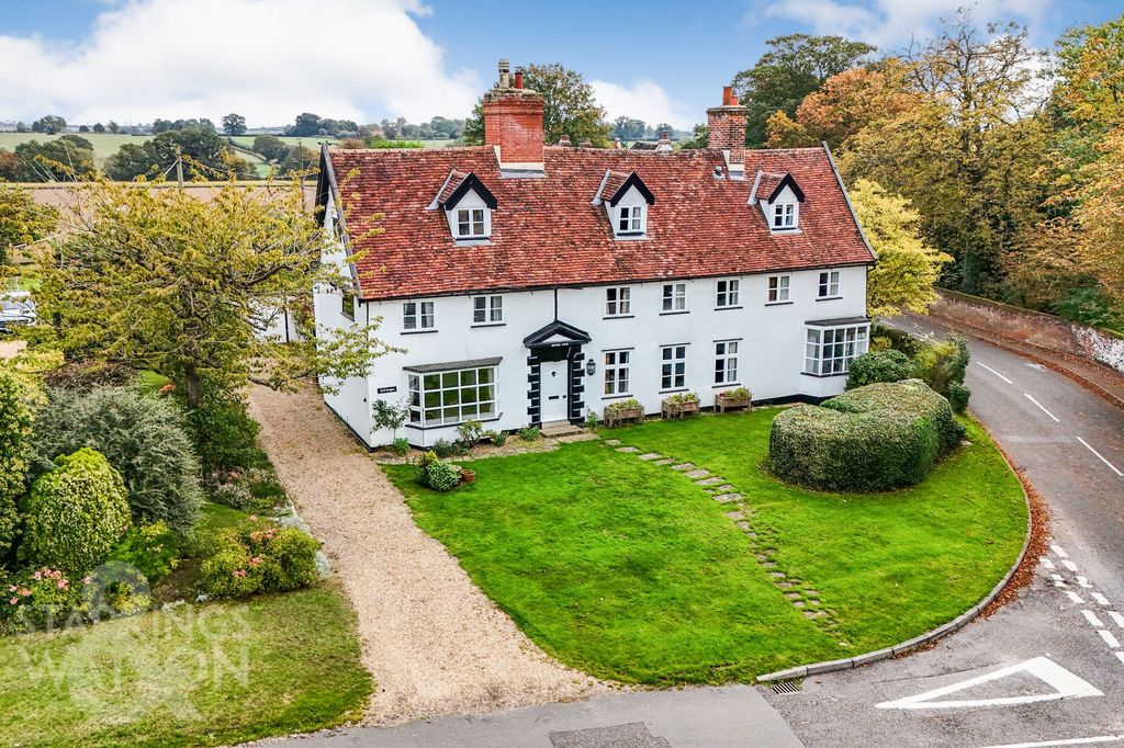 Property photo 1 of 35