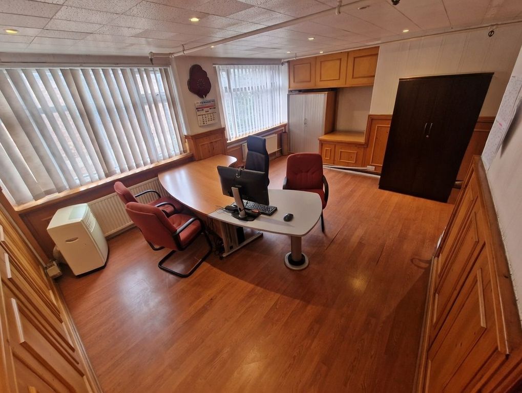 Property photo 1 of 27