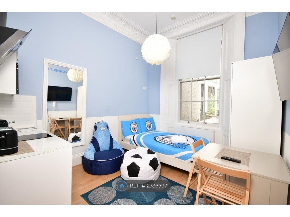 Property photo 3 of 12