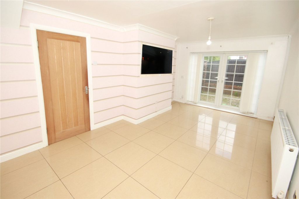 Property photo 3 of 16 Picture No. 02