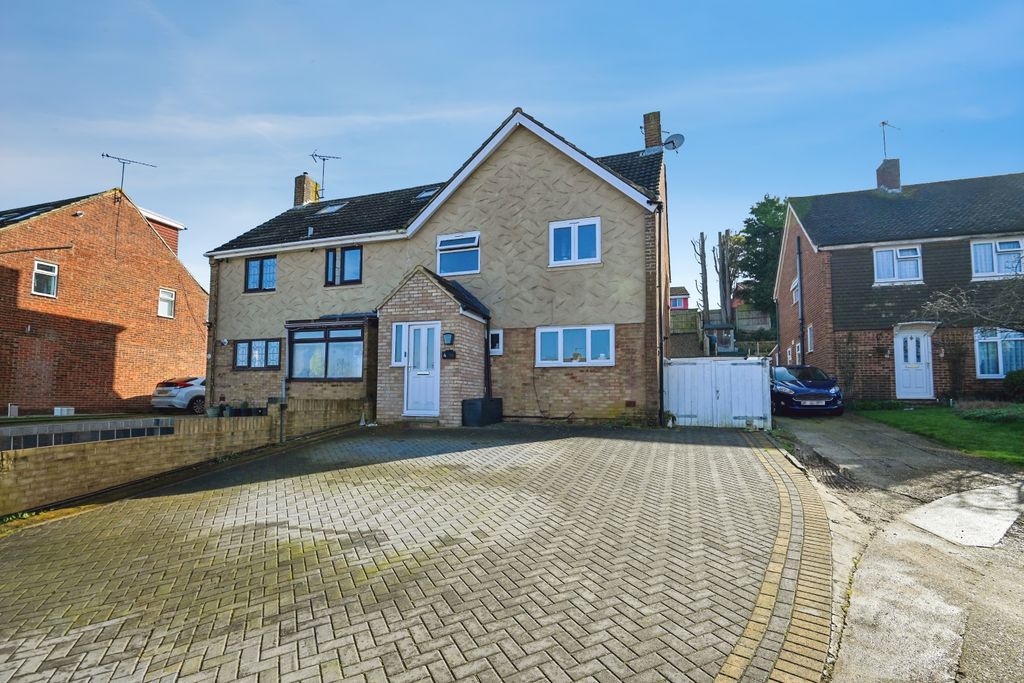 Property photo 1 of 16 Front View