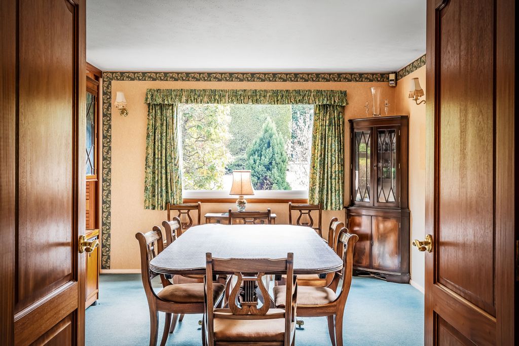 Additional image 5 of 5 bed detached house for saleQuarry Road, Oxted, Surrey RH8