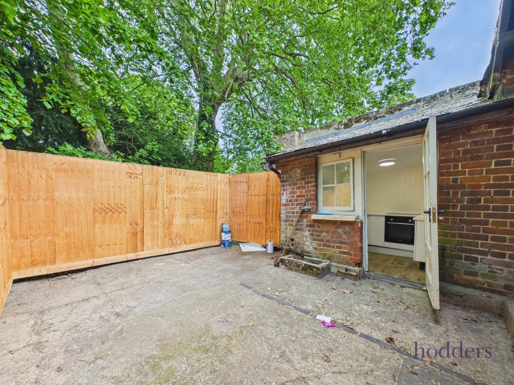Property photo 3 of 17 Picture No. 18