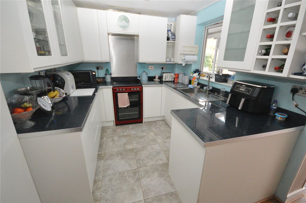 Property photo 3 of 15 Picture No. 10