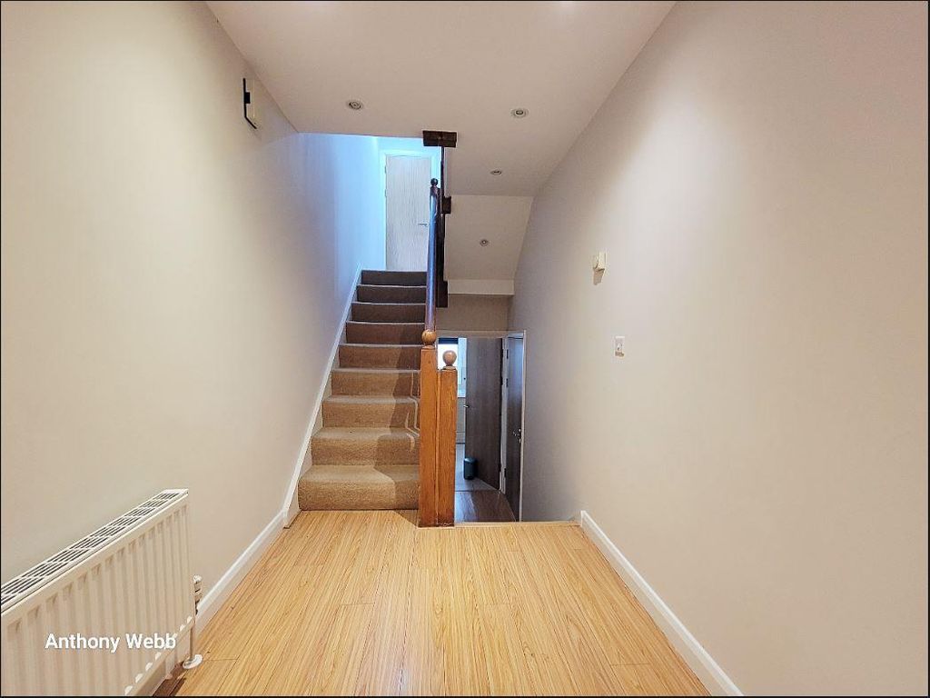 Property photo 3 of 15 Hallway