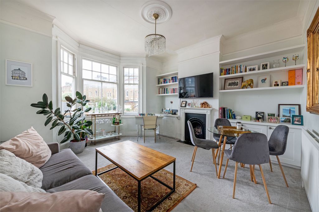 Property photo 2 of 9 Photo 8