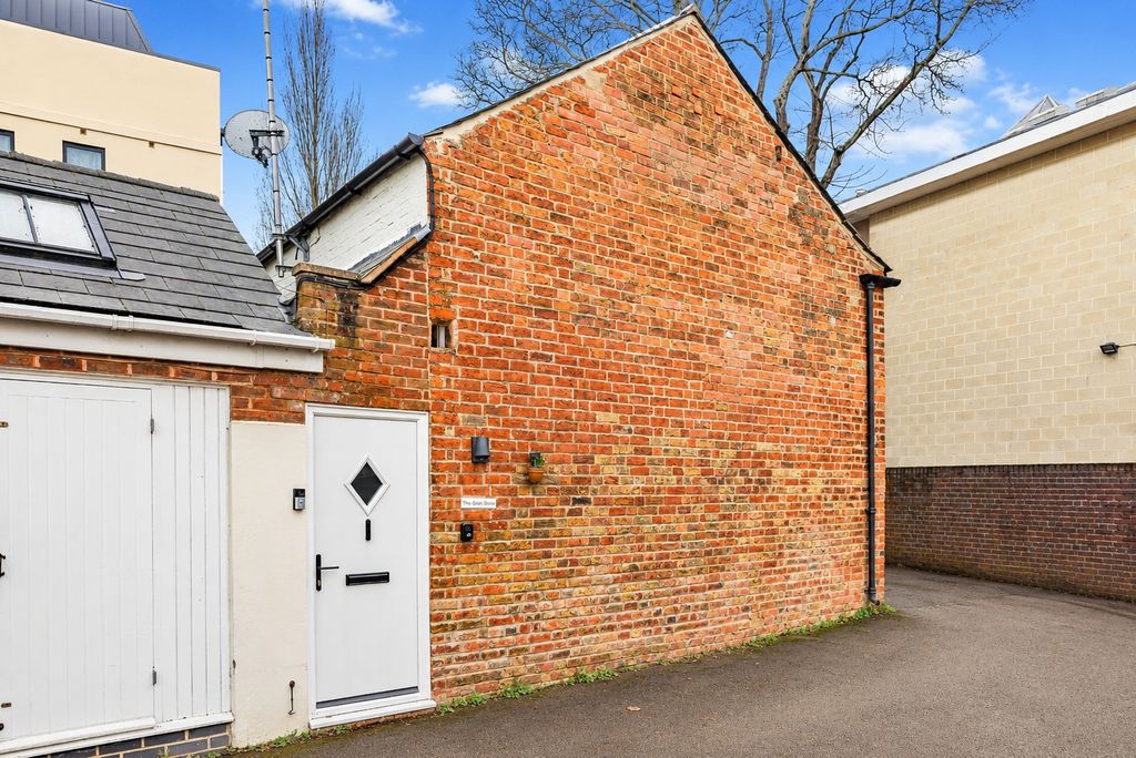 Property photo 1 of 15 External