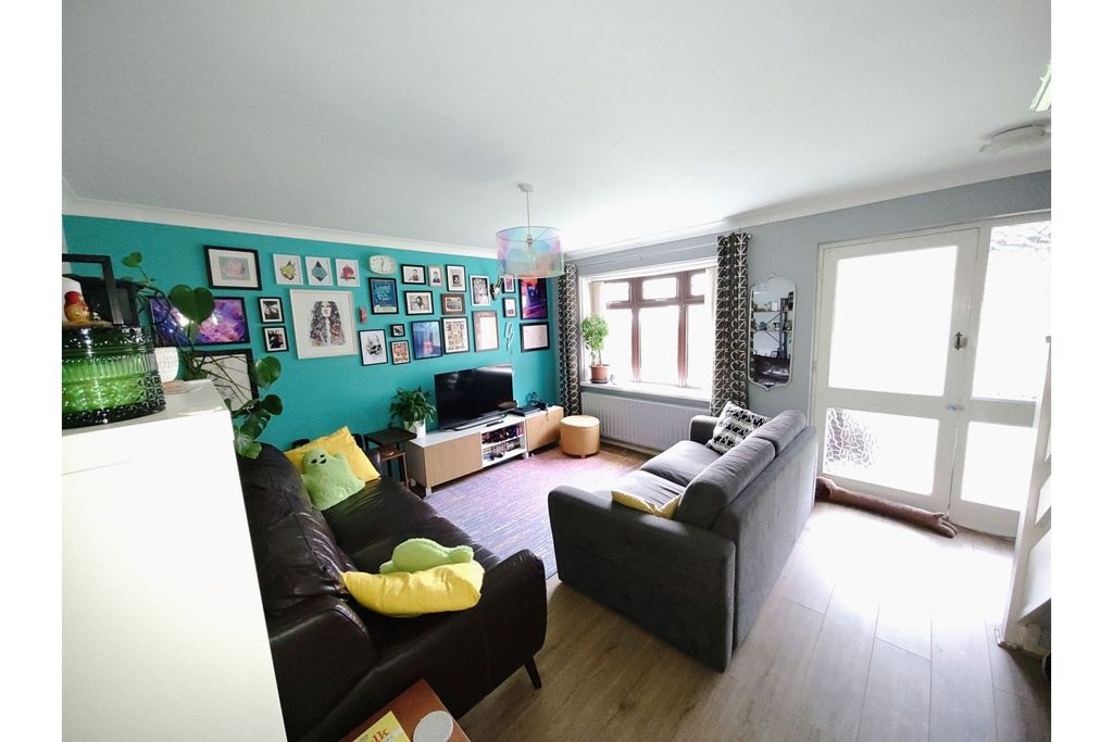 Property photo 3 of 15