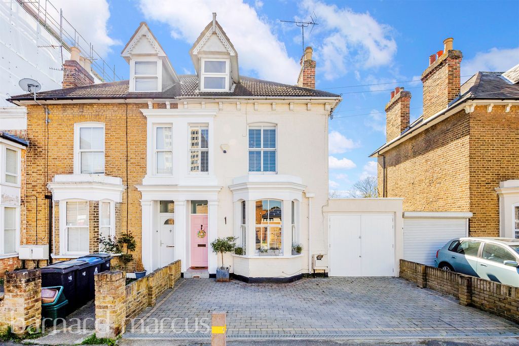 Property photo 1 of 15