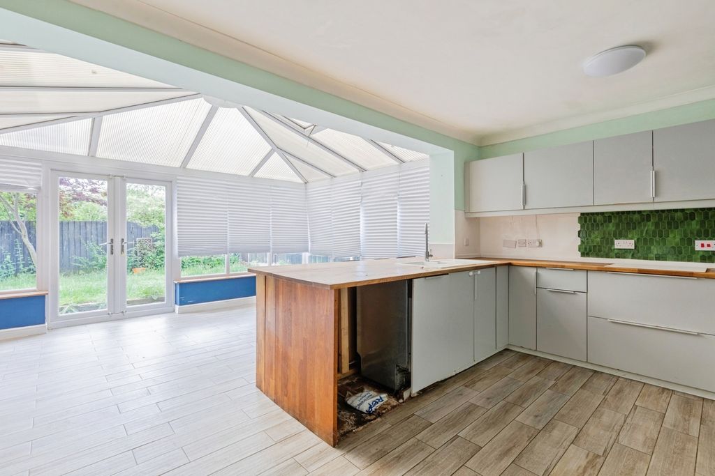 Property photo 3 of 20 Pbox-Img.Jpg