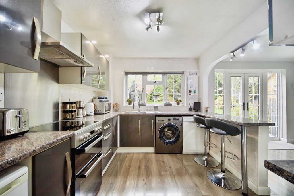 Property photo 2 of 17