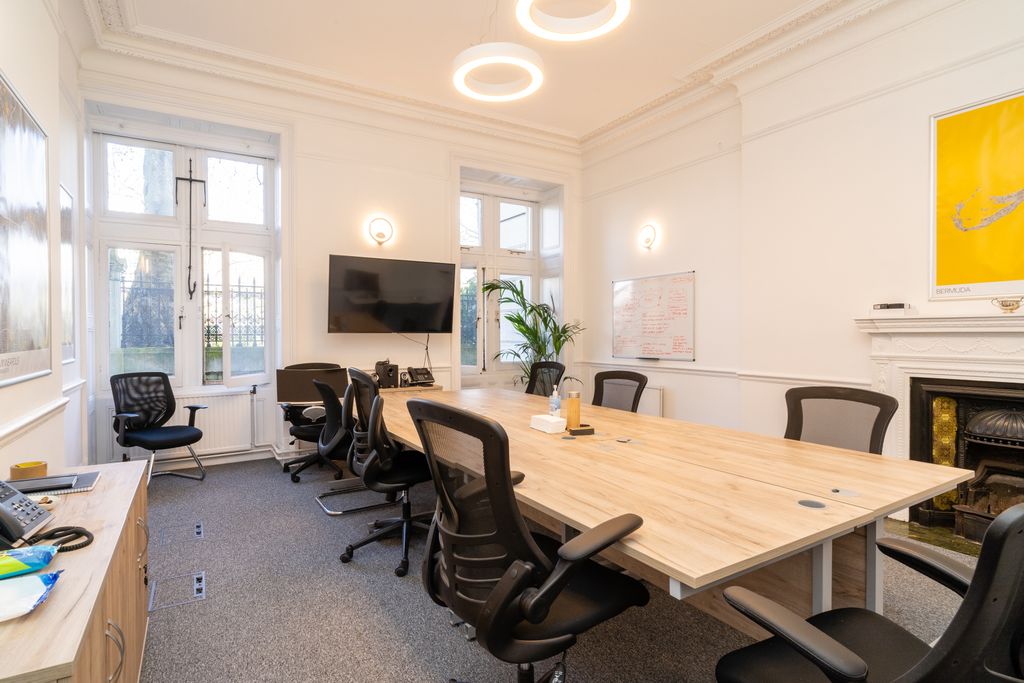 Property photo 3 of 6