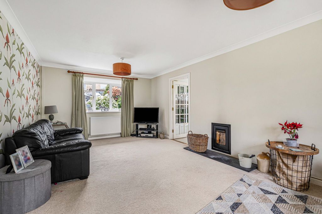 Property photo 2 of 26