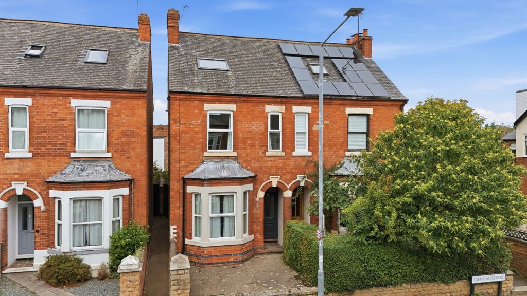 Property photo 1 of 17 Picture No. 03