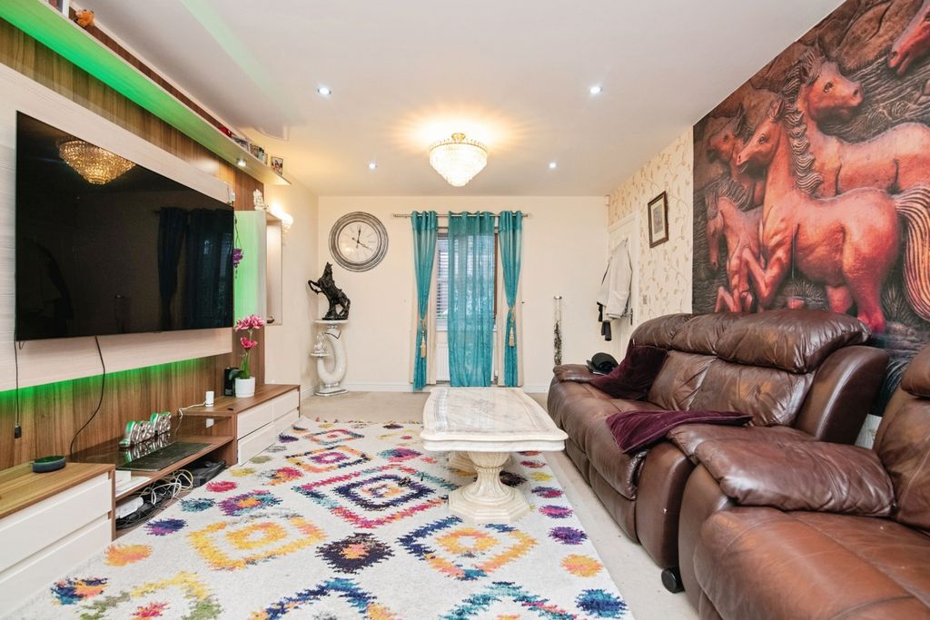 Property photo 3 of 20 Pbox-Img.Jpg