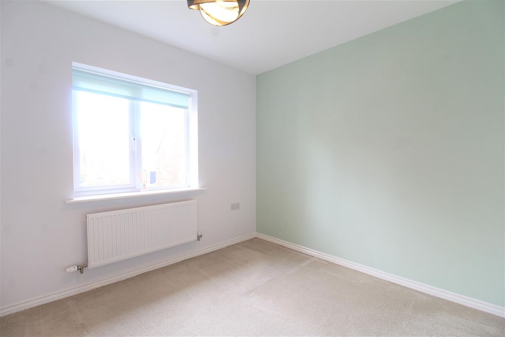 Property photo 3 of 12 11 Bedroom 2.Jpg